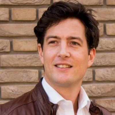 Roger Hagen Roger Hagen Rebels in Finance